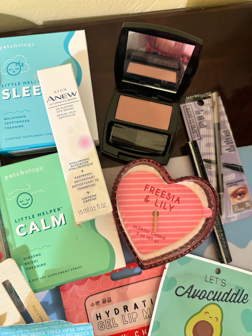 Cosmetic Bundle - Picture 3 of 7